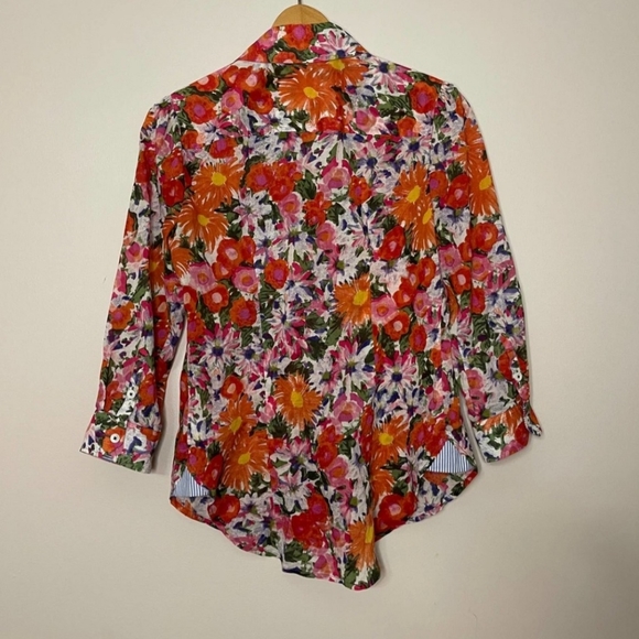 HD in Paris Hananlei floral button down top - Picture 4 of 7